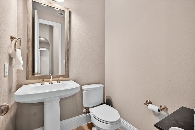 property at 14 Cottage Glen Ln