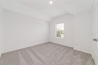 5315 Sleepy Fox Ln, Unit 204 in Richmond, TX - Building Photo - Building Photo