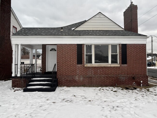 property at 373 Taft Pl