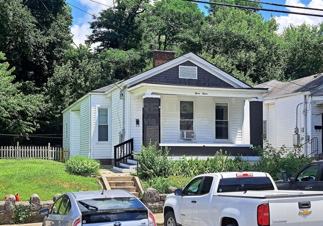 property at 715 N 33rd St