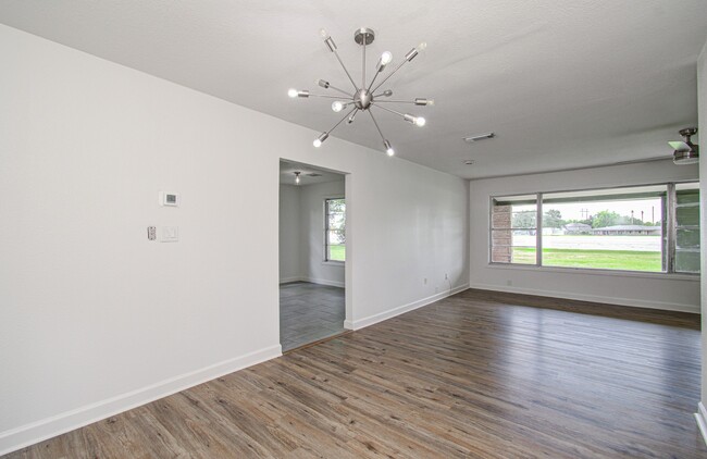 property at 709 S McCarty Ave
