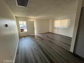 51049 Eisenhower Dr, Unit 4 in La Quinta, CA - Building Photo - Building Photo