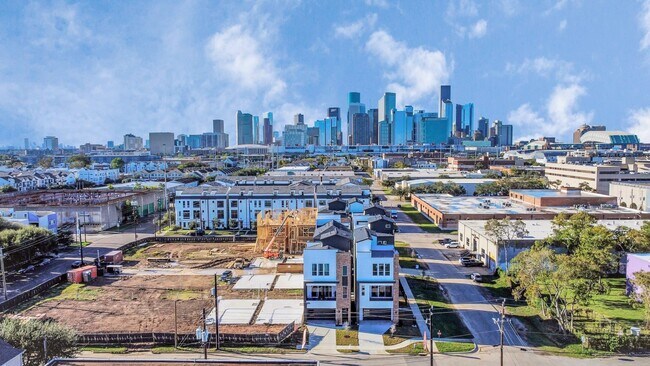 1104 Palmer St in Houston, TX - Foto de edificio - Building Photo