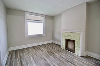 5444 Black St in Pittsburgh, PA - Building Photo - Building Photo