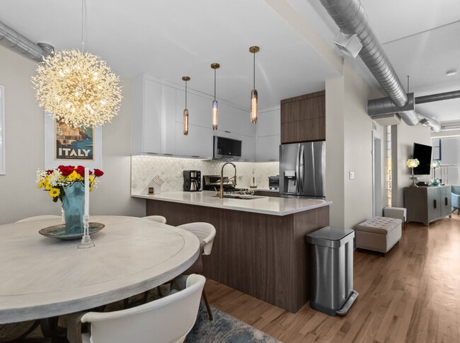 1645 W School St in Chicago, IL - Building Photo - Building Photo