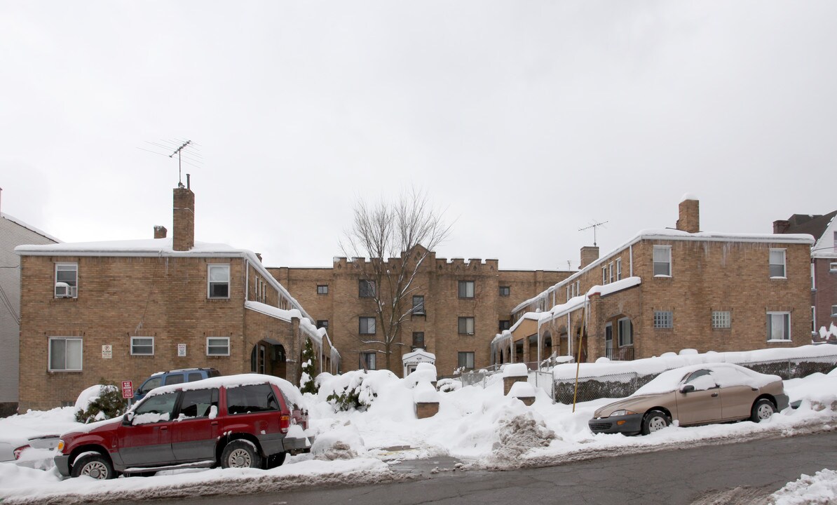 Garden Court in Pittsburgh, PA - Foto de edificio