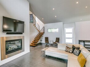 919 Knott Pl in Dallas, TX - Building Photo - Building Photo