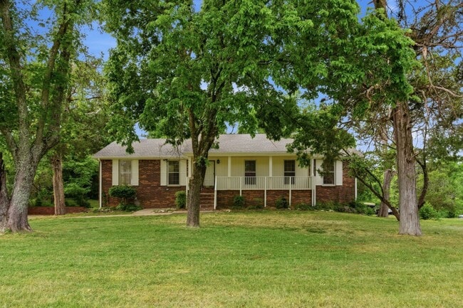 308 Brookview Ct in Old Hickory, TN - Building Photo - Building Photo