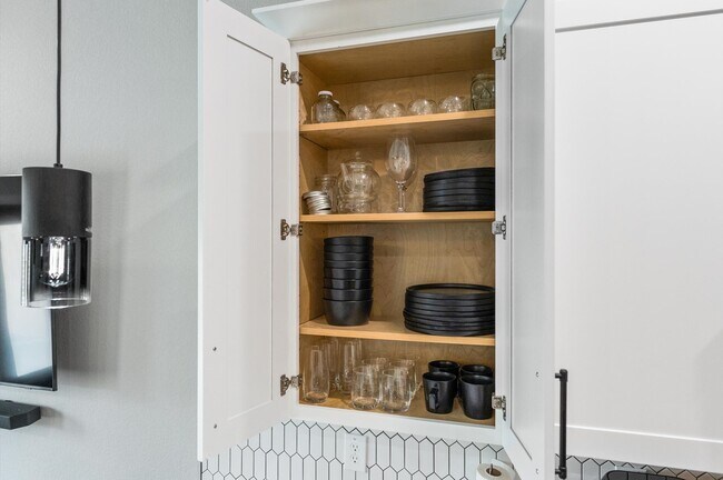 6904 Covington Dr in Houston, TX - Foto de edificio - Building Photo