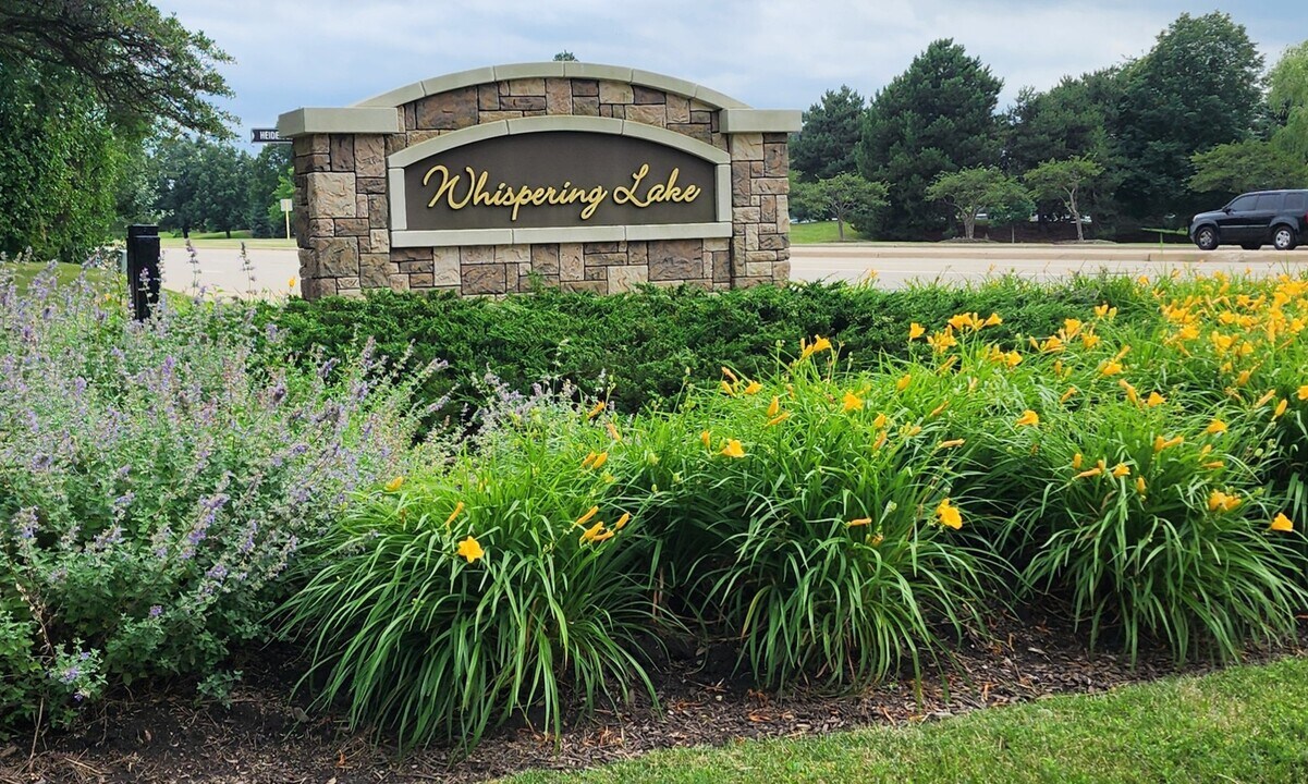 13355 W Heiden Cir in Lake Bluff, IL - Building Photo