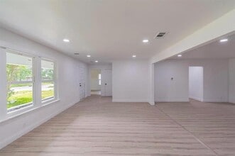 1014 S Lake St in Cooper, TX - Building Photo - Building Photo