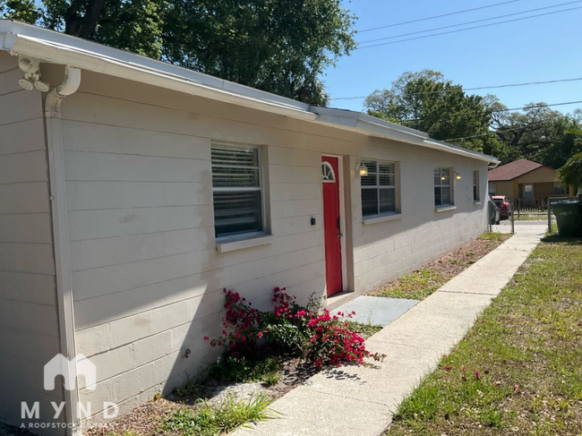 property at 8616 N Mulberry St