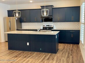 12013 Cascade Falls Trl in Louisville, KY - Building Photo - Building Photo