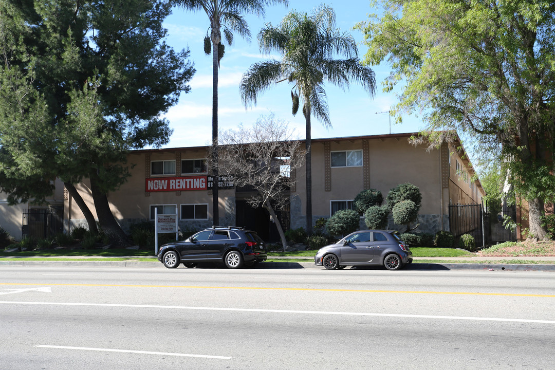 Chatsworth Place in Chatsworth, CA - Foto de edificio