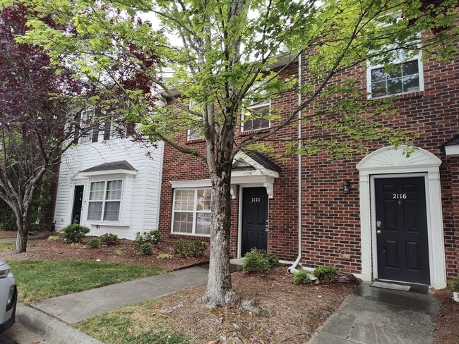 2120 Sardony Ln in Charlotte, NC - Building Photo - Building Photo