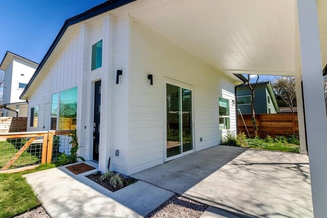 6201 Caddie St in Austin, TX - Building Photo - Building Photo