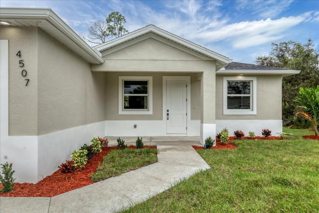 4507 Knowles Ln in North Port, FL - Building Photo