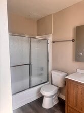 6110 Vineland Ave, Unit 1 in North Hollywood, CA - Foto de edificio - Building Photo