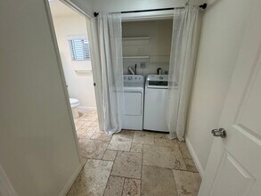 1121 Calle Tulipan in Thousand Oaks, CA - Building Photo - Building Photo