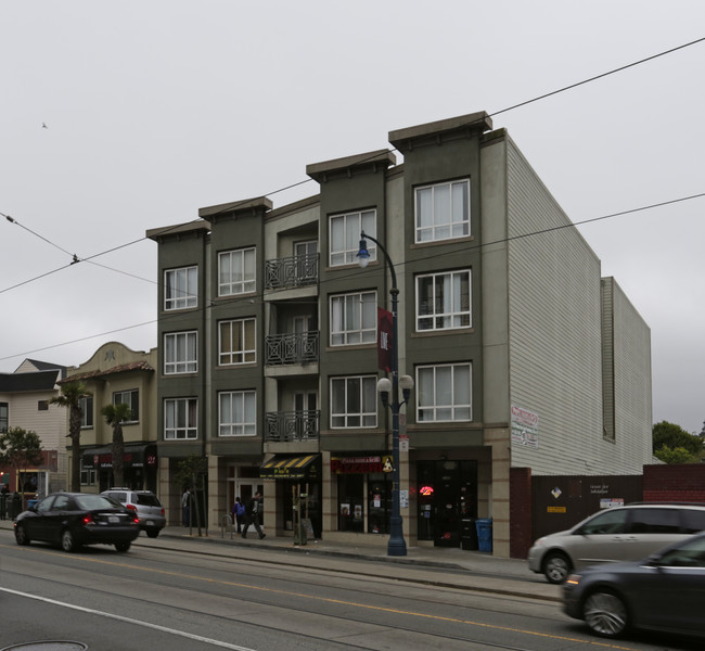 1117 OCEAN Apartments in San Francisco, CA - Foto de edificio - Building Photo