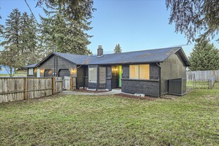 17409 B St E in Spanaway, WA - Building Photo - Building Photo