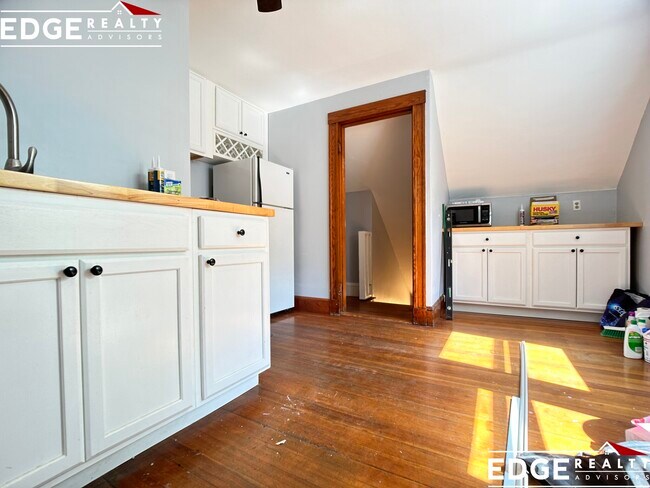 64 Nonantum St, Unit 1 in Boston, MA - Building Photo - Building Photo