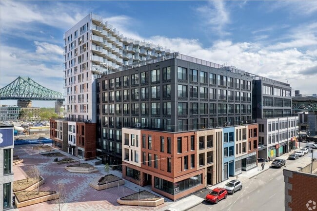 property at 2114 Sainte-Catherine Rue E