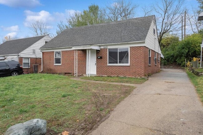 property at 844 Alverno Ave