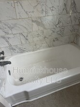 1601 Grovewood Dr in Charlotte, NC - Building Photo - Building Photo