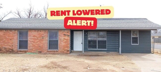 property at 1802 E 2nd St