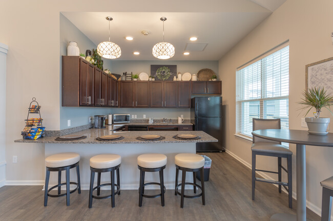 Coventry Square Apartments in Salisbury, MD - Foto de edificio - Interior Photo