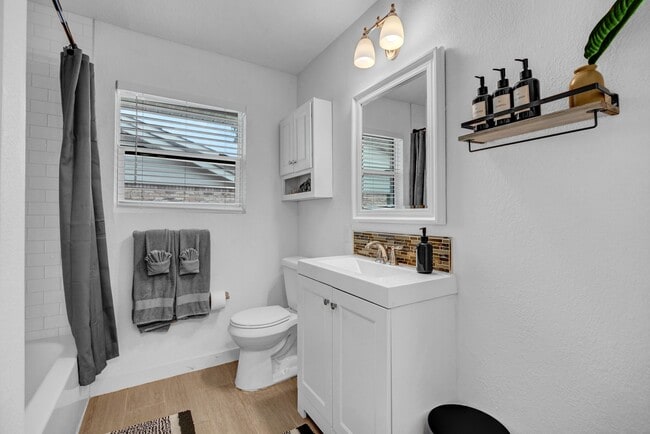 5918 Lattimer Dr in Houston, TX - Building Photo - Building Photo