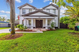 20235 SW 129th Ave in Miami, FL - Building Photo - Building Photo