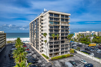 Seamark in St Pete Beach, FL - Foto de edificio - Primary Photo