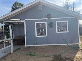 2015 Park St in Laredo, TX - Building Photo