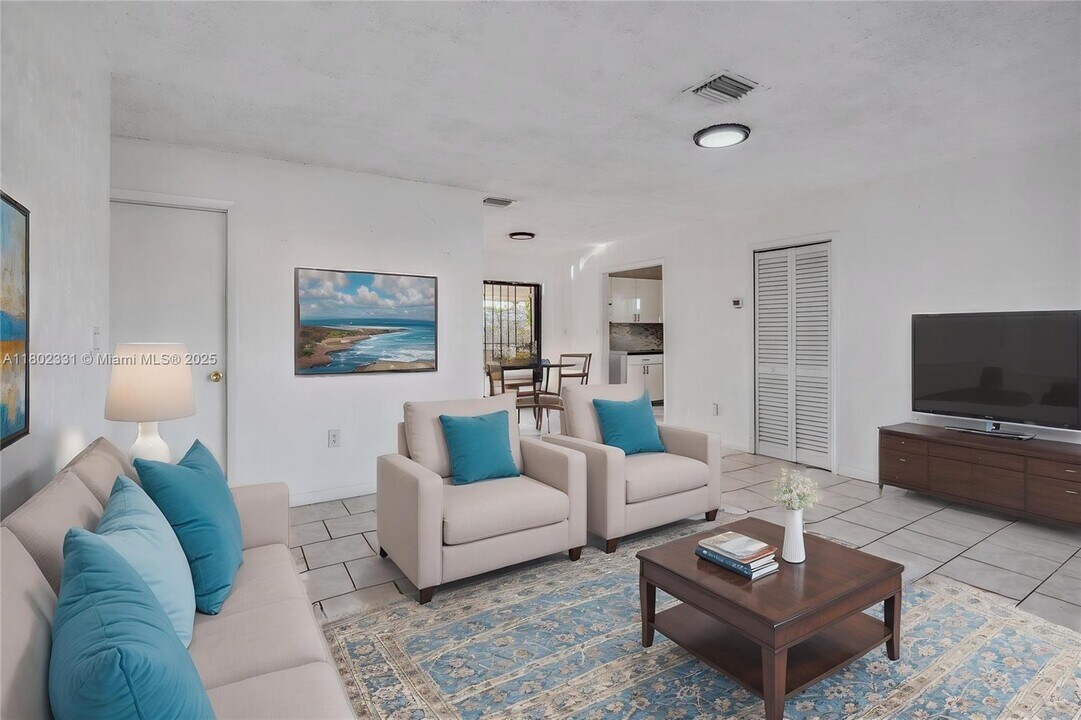 22513 SW 113th Pl in Miami, FL - Building Photo