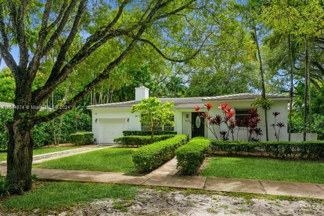 1225 Tangier St in Coral Gables, FL - Foto de edificio - Building Photo