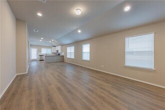 5705 Respinto Dr in Austin, TX - Building Photo - Building Photo
