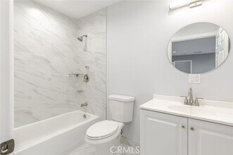 7856 Paso Robles Ave in Los Angeles, CA - Building Photo - Building Photo