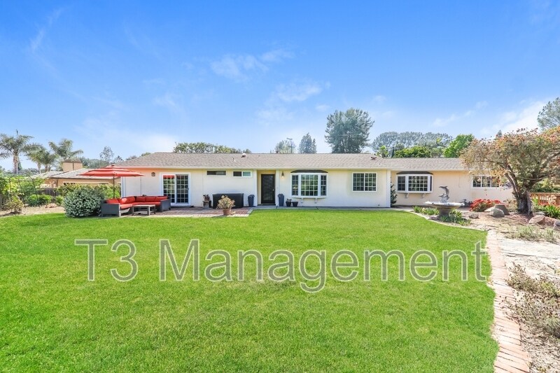 2311 9th St in Encinitas, CA - Building Photo