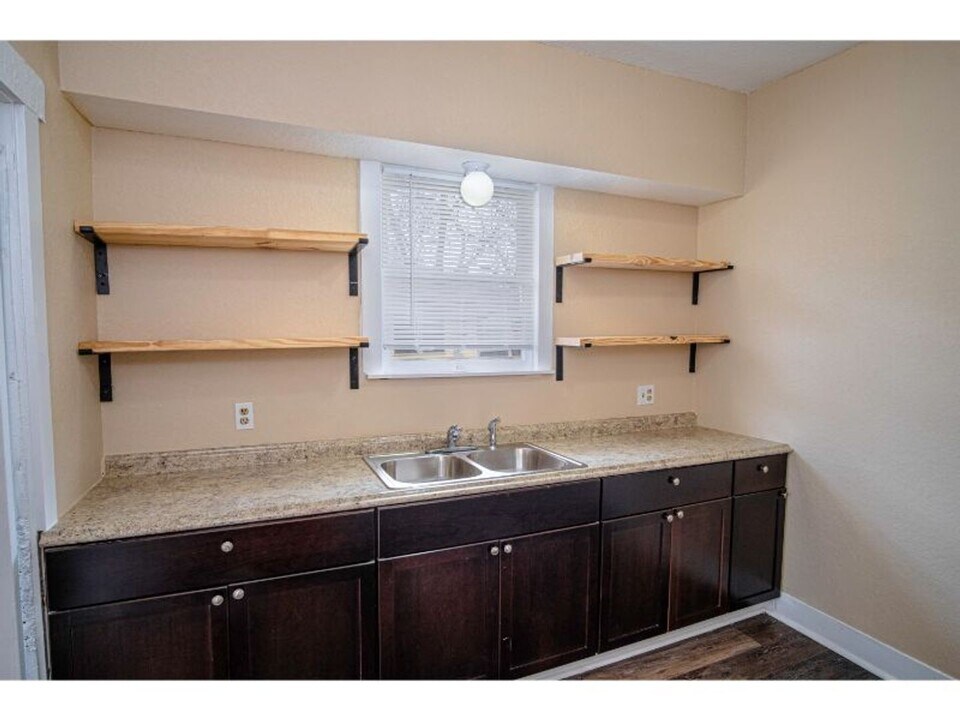 1101 Gibbs St in San Antonio, TX - Building Photo