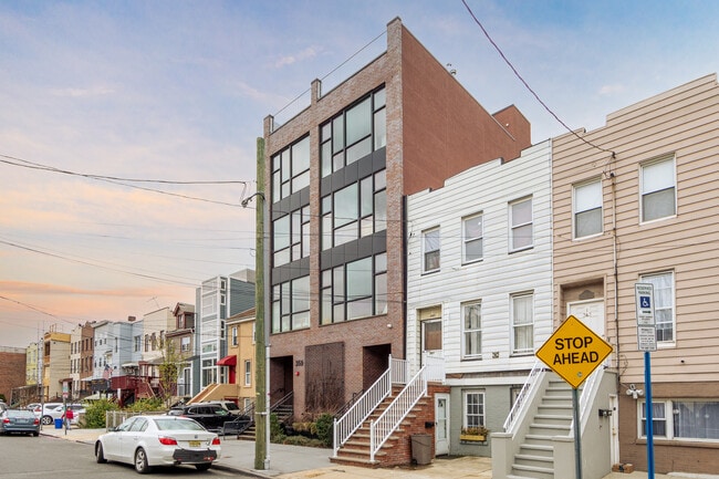 359 Fifth St Condo in Jersey City, NJ - Foto de edificio - Building Photo