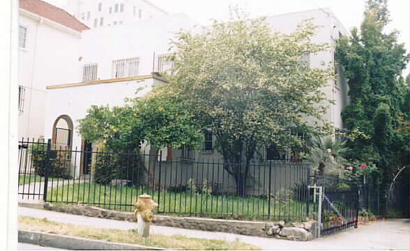 2522 Ocean View Ave in Los Angeles, CA - Building Photo