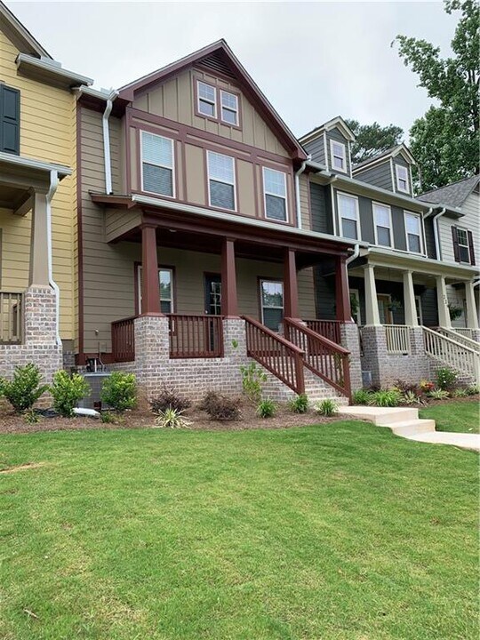 227 Royal Cres Terrace in Canton, GA - Building Photo