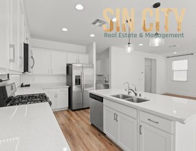 9941 Tucket Point Ct in Las Vegas, NV - Building Photo - Building Photo