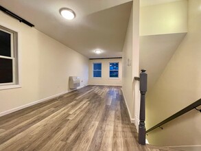 17 E 30th St in Bayonne, NJ - Building Photo - Building Photo