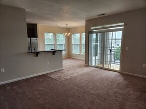 1341 Karen Blvd in Capitol Heights, MD - Building Photo - Building Photo
