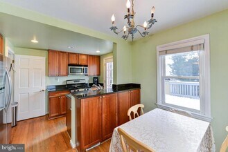 2609 Farmington Dr in Alexandria, VA - Building Photo - Building Photo