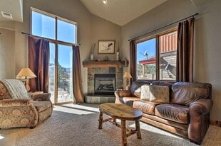 400 Paintbrush Ter in Tabernash, CO - Building Photo