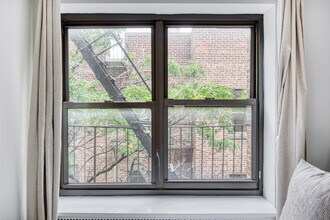 252 E 61st St in New York, NY - Foto de edificio - Building Photo